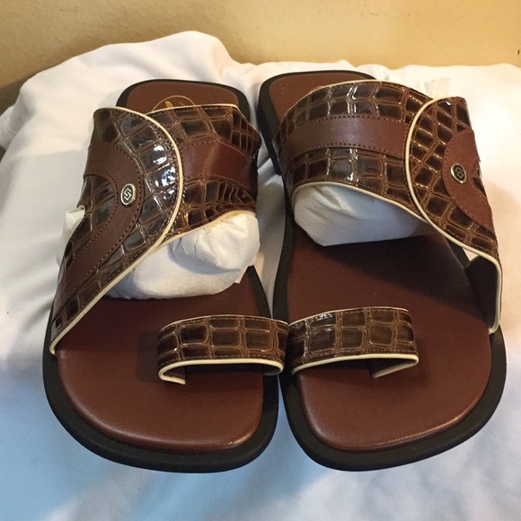 Brown slippers for men main image 8